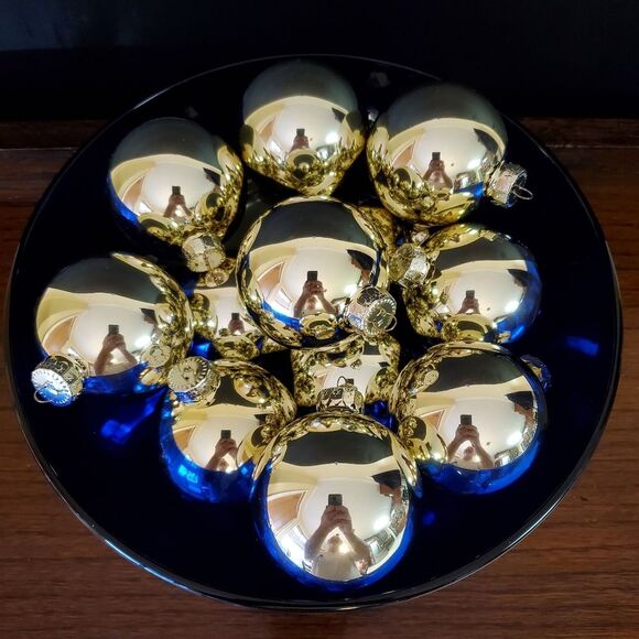 A Dozen Classic Gold Glass Christmas Ornaments - Picture 2 of 7